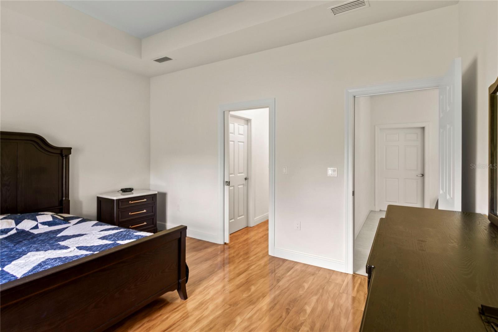 Image 23 of 52 For 2953 Everglades Boulevard N