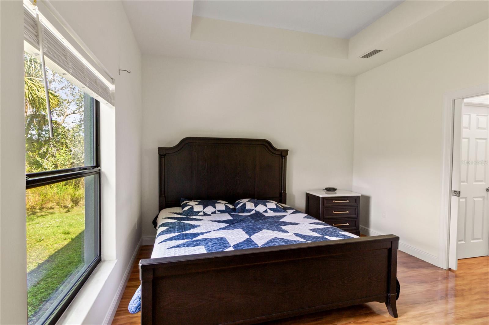 Image 25 of 52 For 2953 Everglades Boulevard N