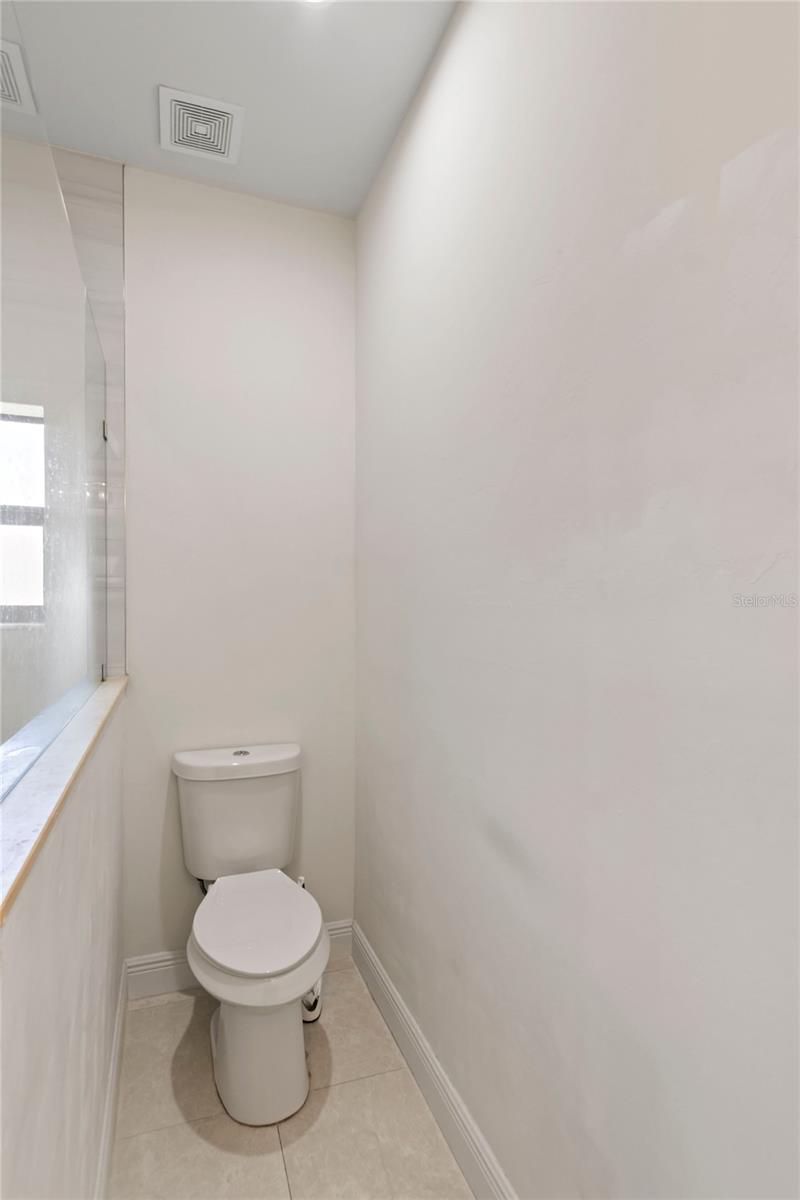 Image 29 of 52 For 2953 Everglades Boulevard N