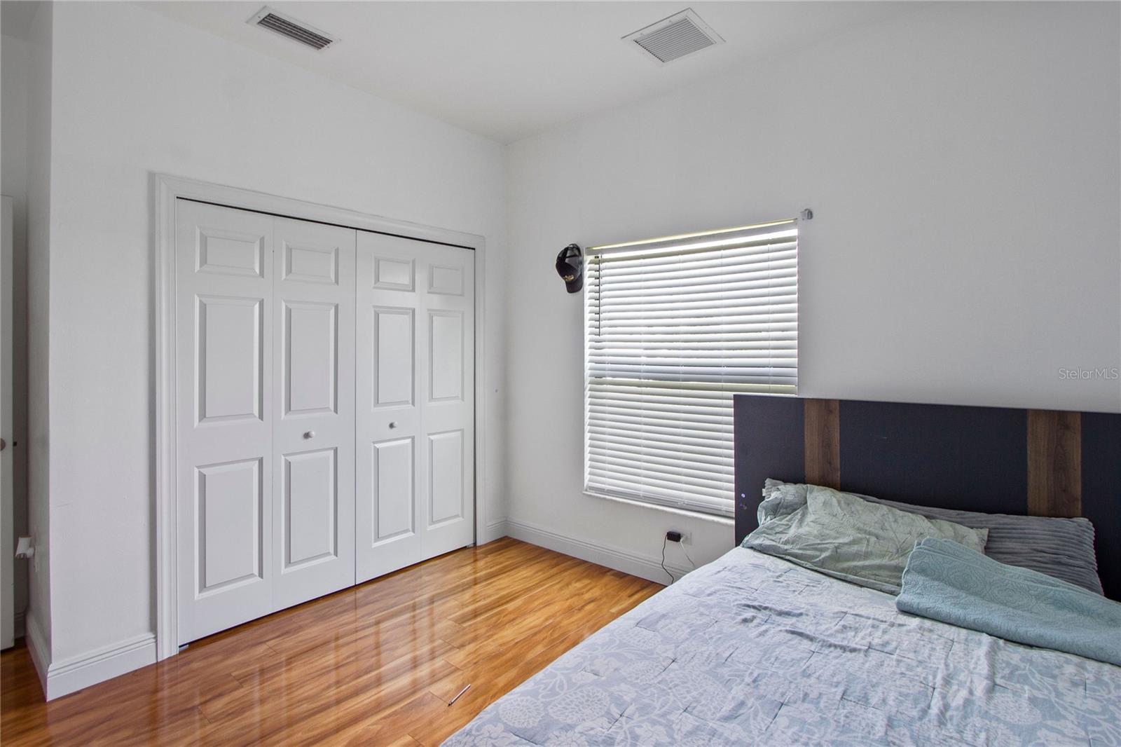 Image 31 of 52 For 2953 Everglades Boulevard N