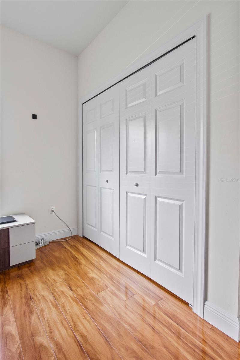 Image 33 of 52 For 2953 Everglades Boulevard N