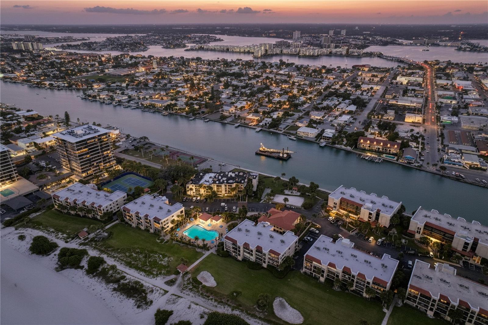 Image 10 of 70 For 7480 Bayshore Drive 401