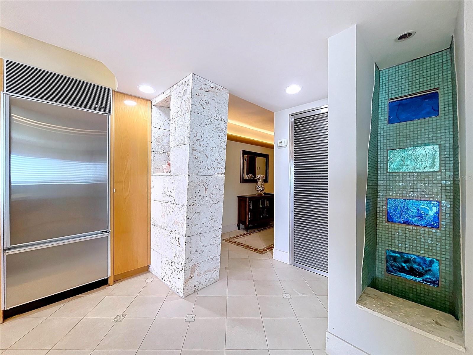 Image 23 of 70 For 7480 Bayshore Drive 401