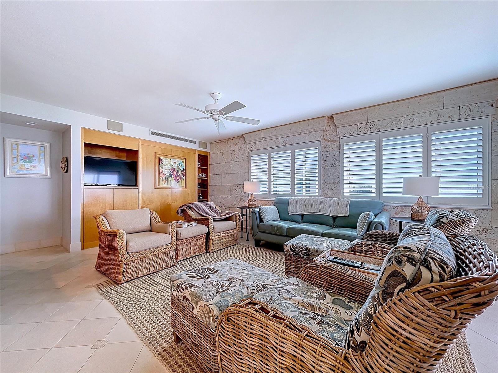 Image 30 of 70 For 7480 Bayshore Drive 401