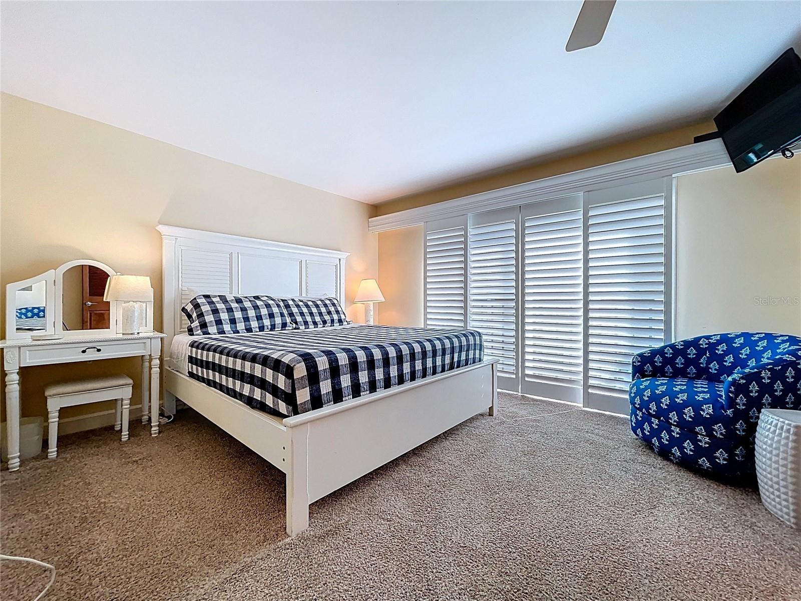 Image 37 of 70 For 7480 Bayshore Drive 401