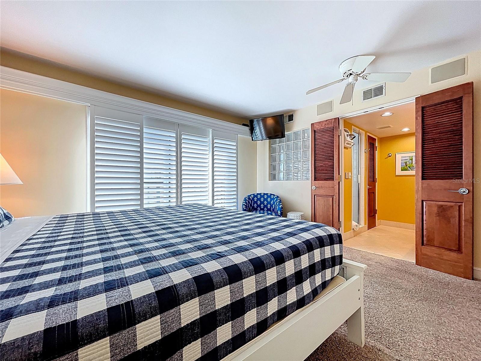 Image 38 of 70 For 7480 Bayshore Drive 401