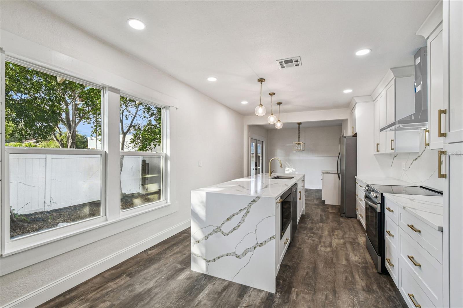 Image 33 of 66 For 3011 San Isidro Street