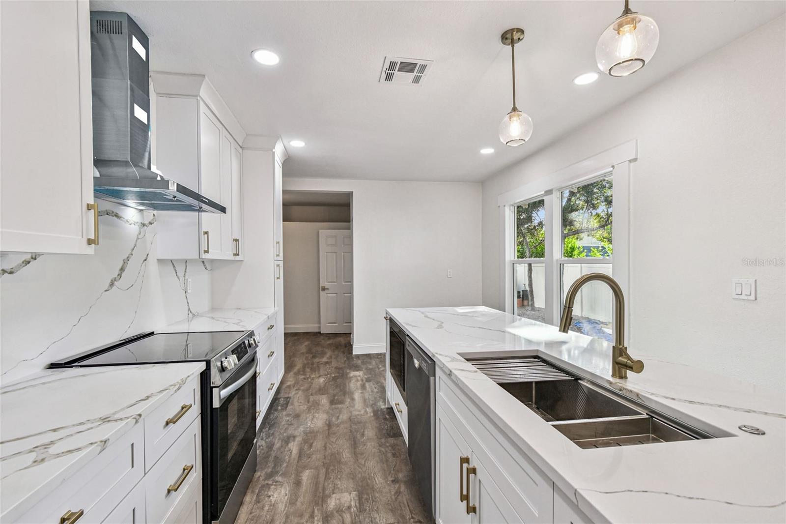 Image 40 of 66 For 3011 San Isidro Street