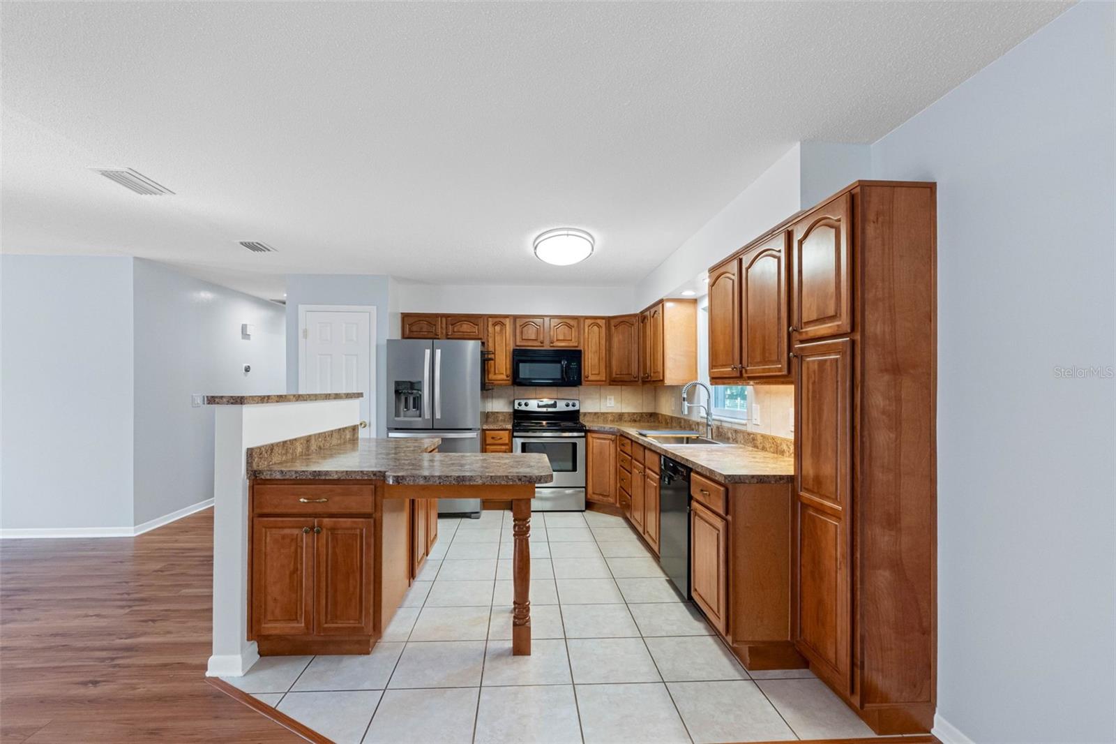 Image 14 of 61 For 33237 Chancey Road