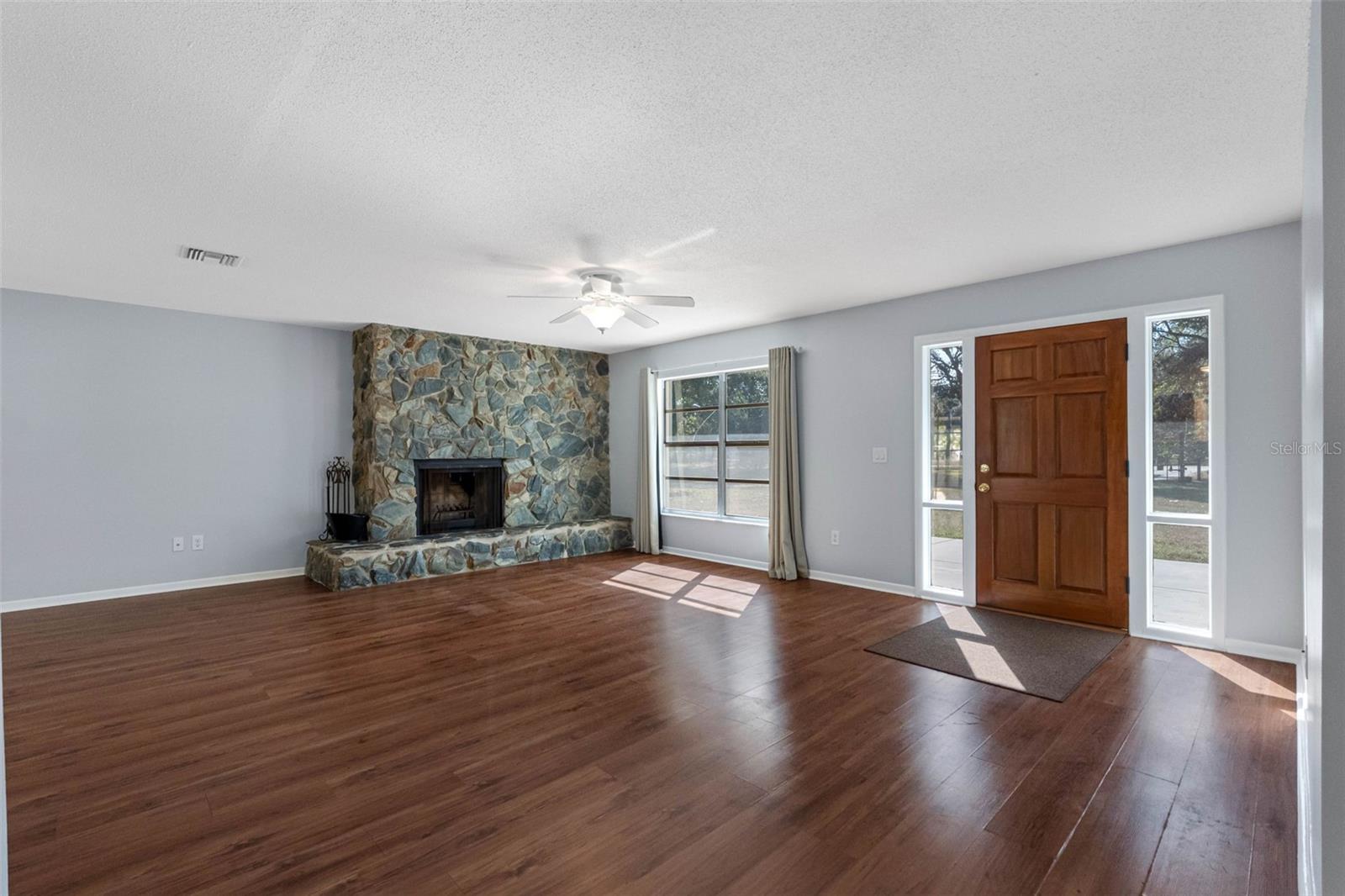 Image 5 of 61 For 33237 Chancey Road