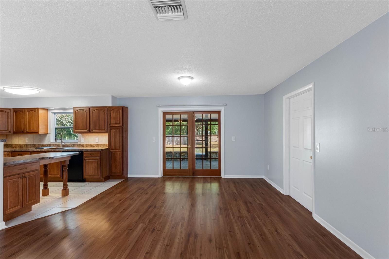 Image 9 of 61 For 33237 Chancey Road