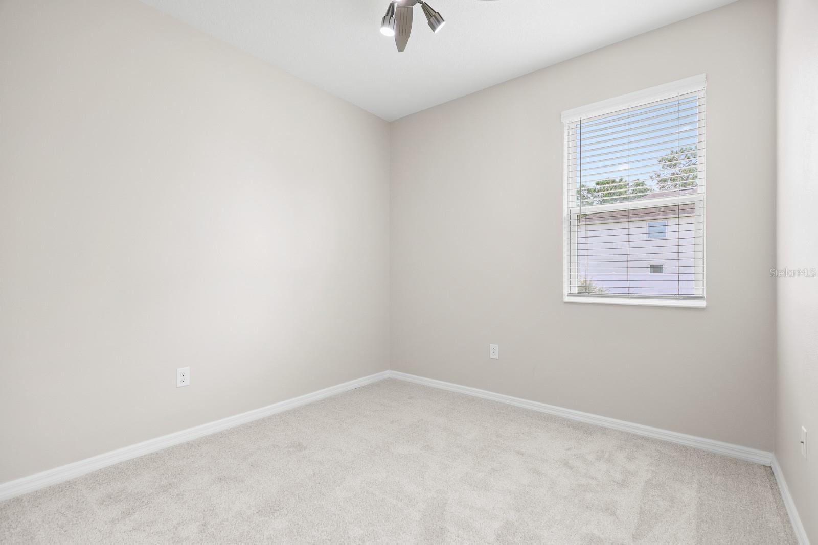 Image 21 of 27 For 10628 Massimo Drive