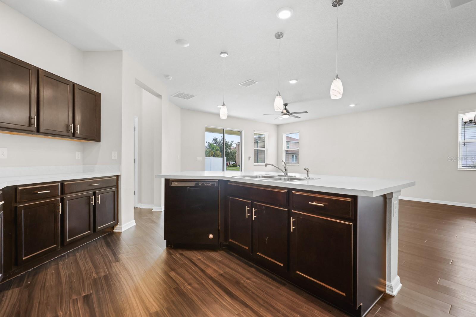 Image 5 of 27 For 10628 Massimo Drive