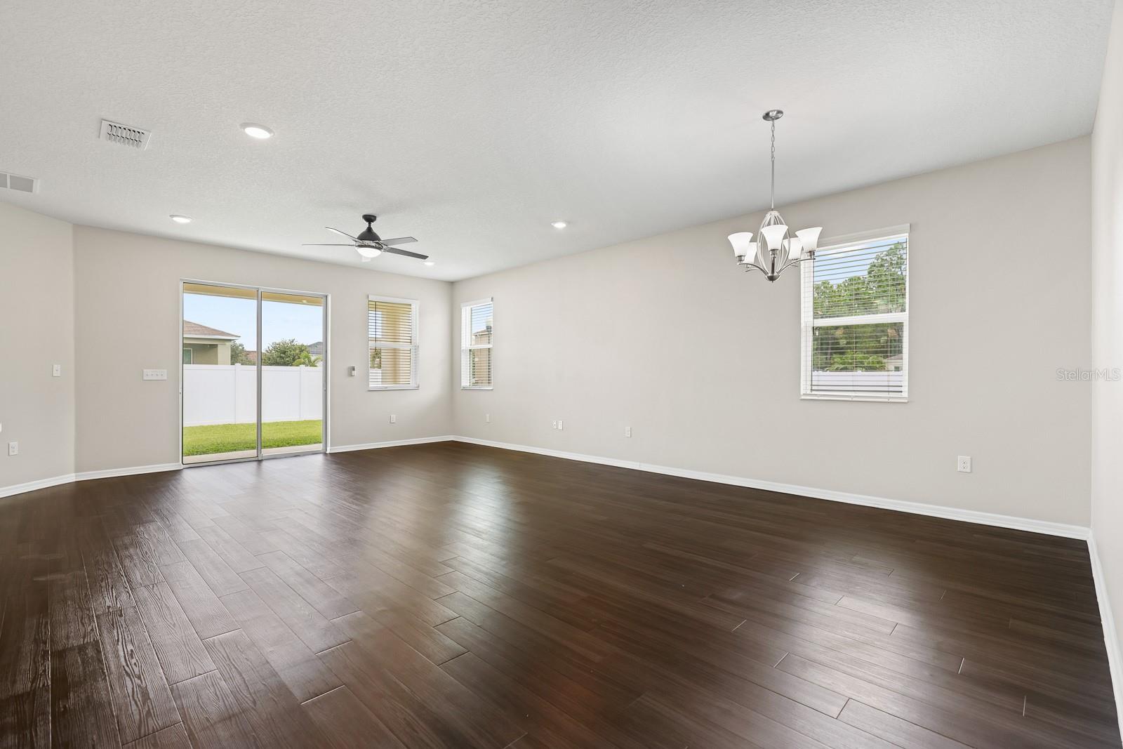 Image 8 of 27 For 10628 Massimo Drive