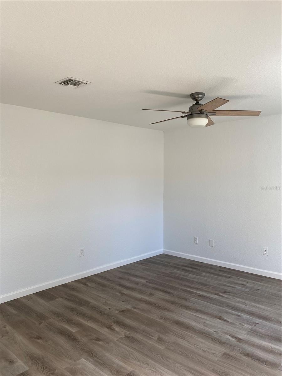 Image 16 of 20 For 1333 Melrose Avenue S