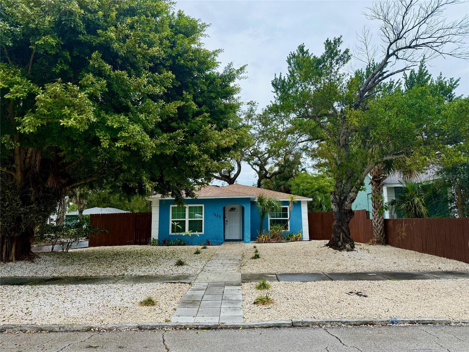 Image 2 of 20 For 1333 Melrose Avenue S