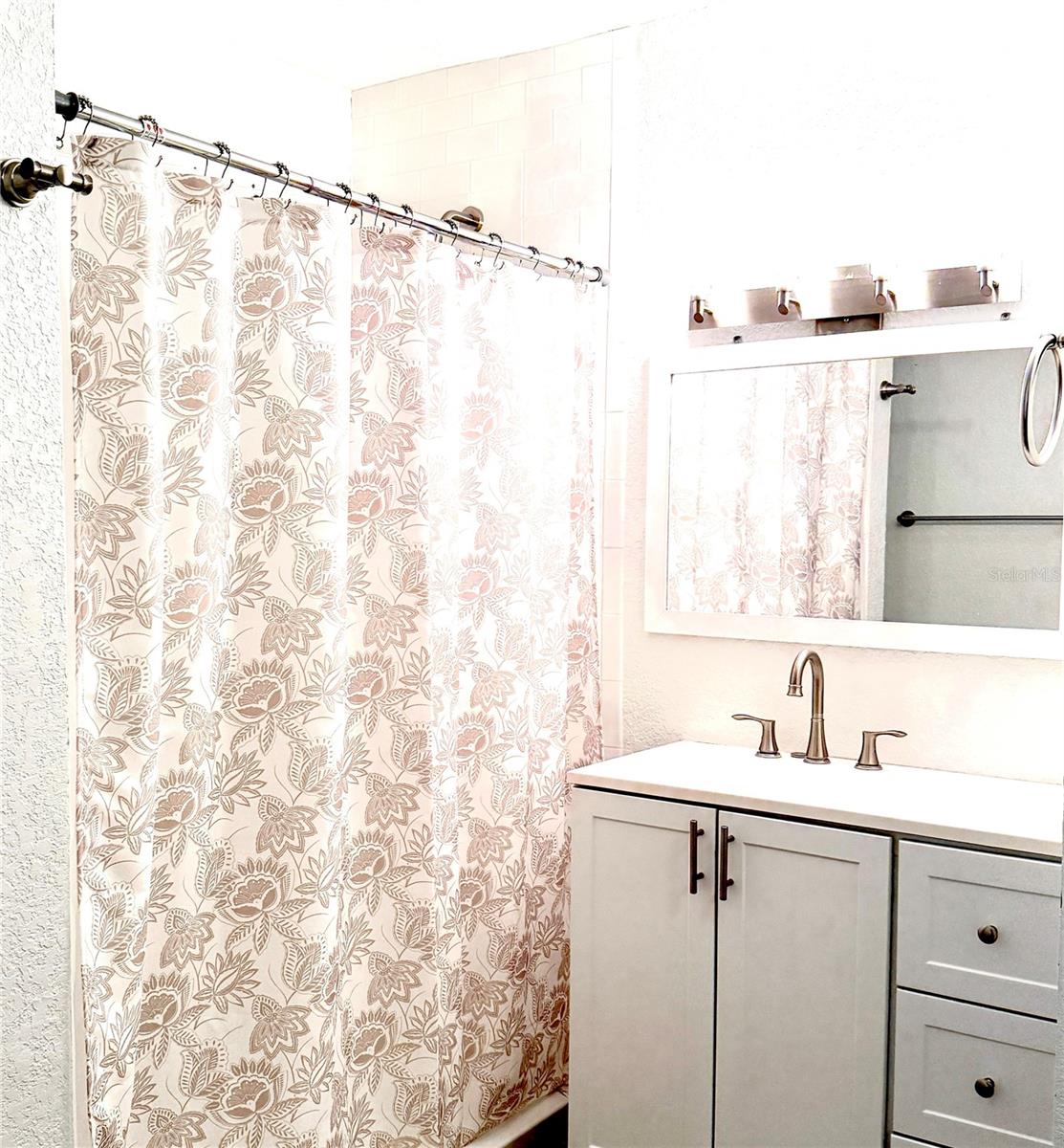 Image 6 of 20 For 1333 Melrose Avenue S