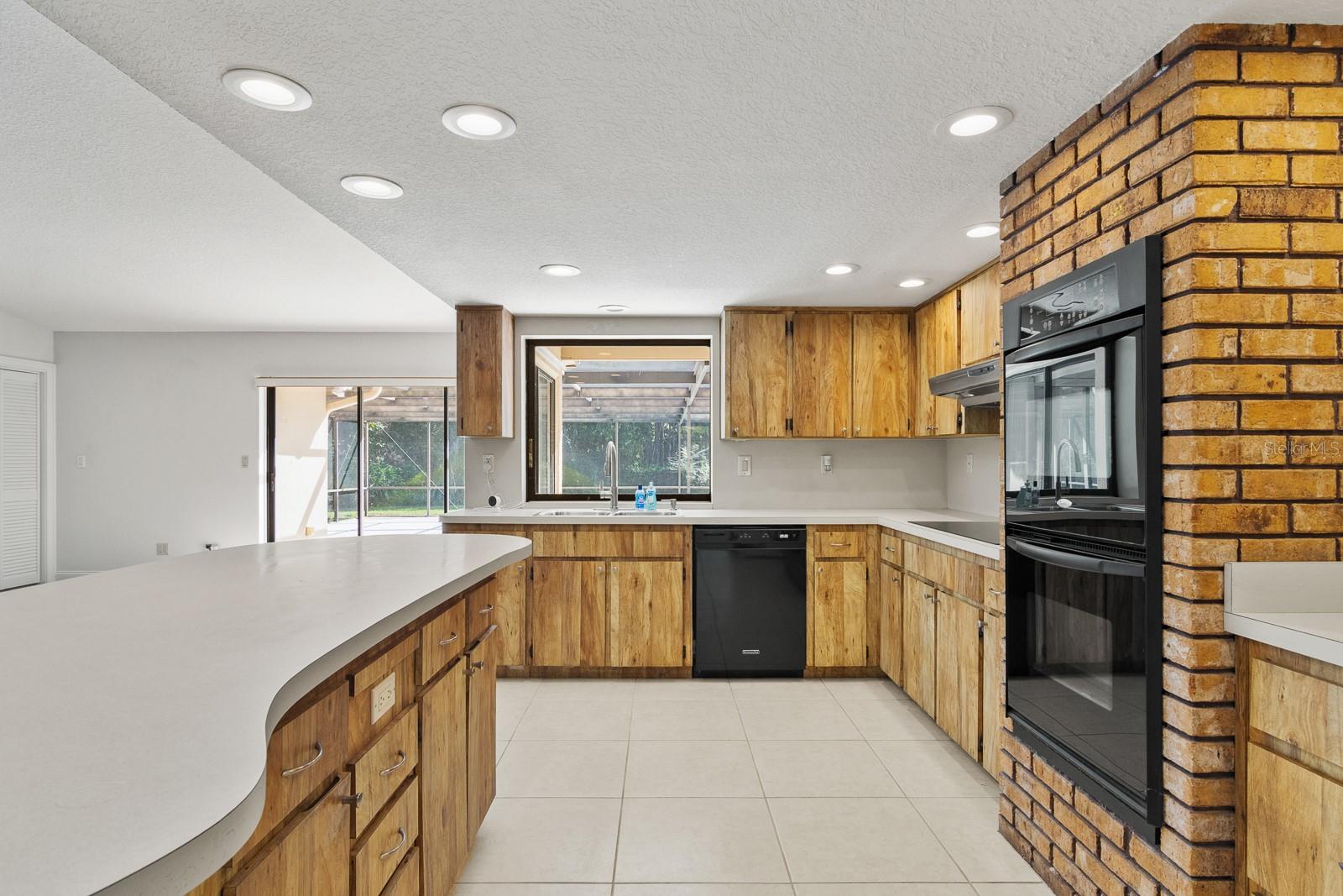 Image 12 of 53 For 10206 Lakeview Drive