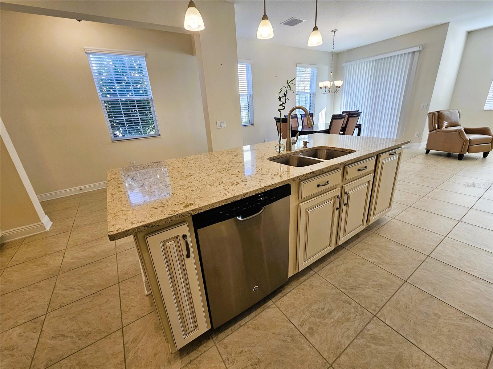 Image 9 of 44 For 11541 Crowned Sparrow Lane