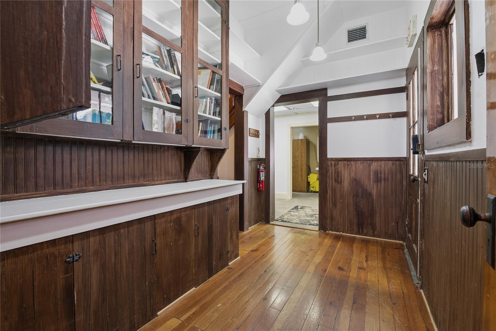 Image 8 of 16 For 34 Orange Street