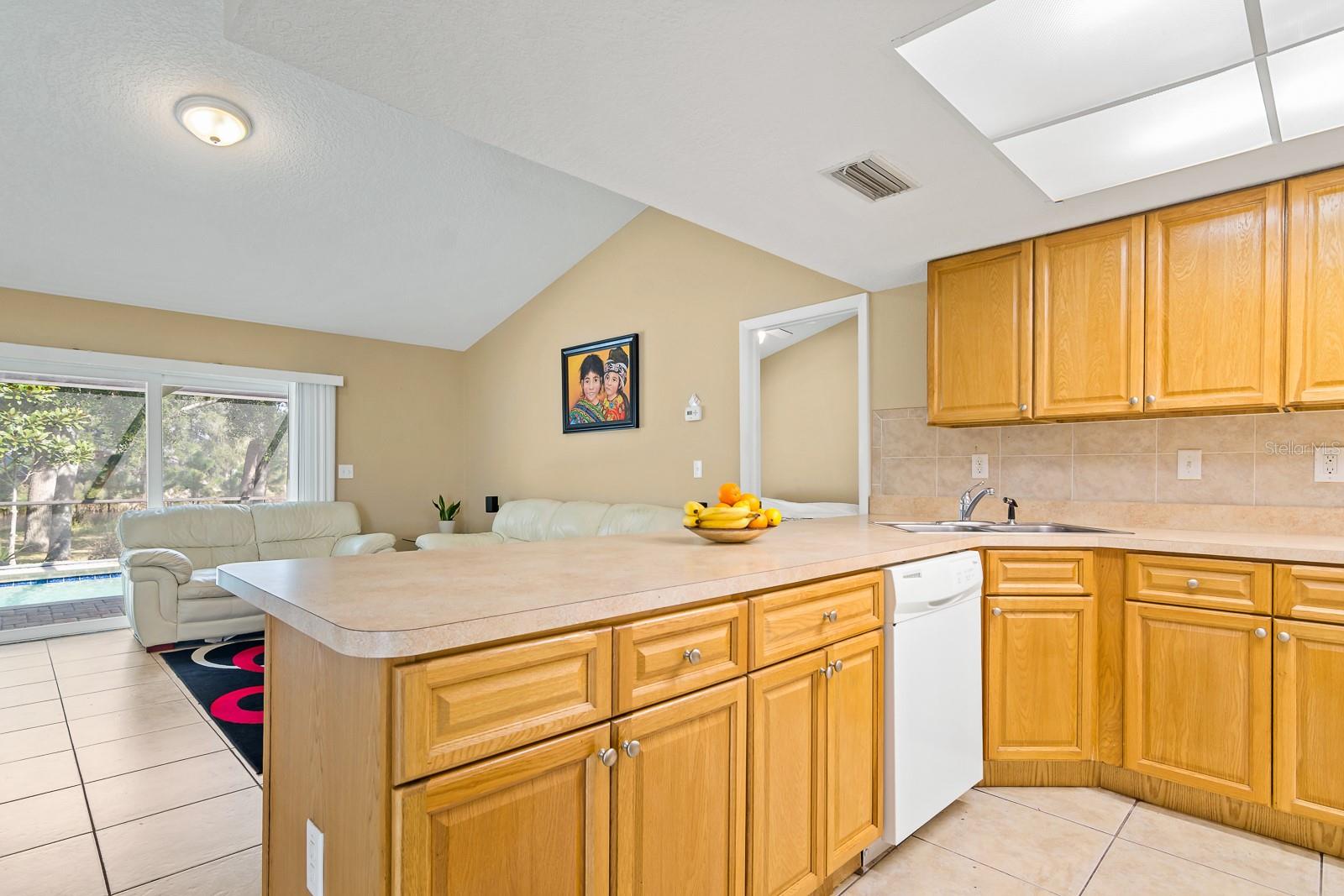 Image 10 of 46 For 9043 Tournament Drive