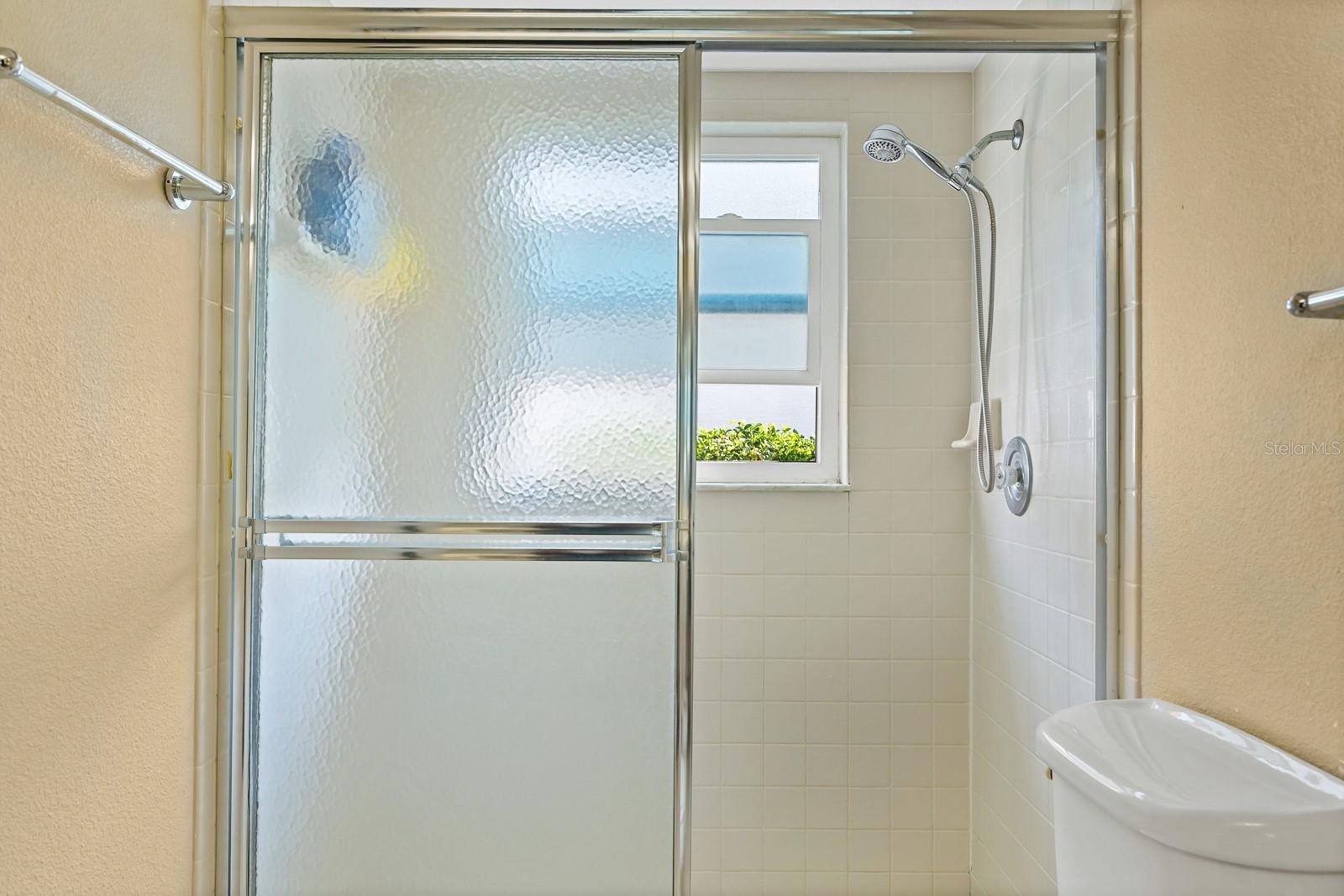 Image 18 of 46 For 9043 Tournament Drive