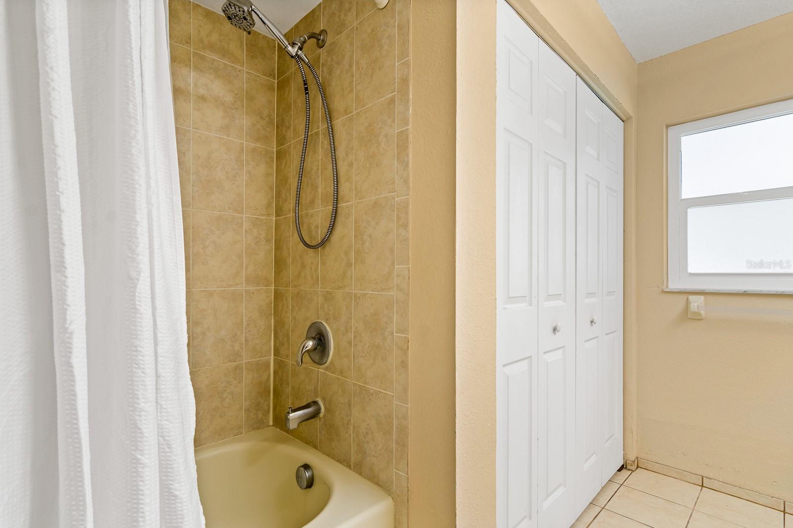 Image 23 of 46 For 9043 Tournament Drive