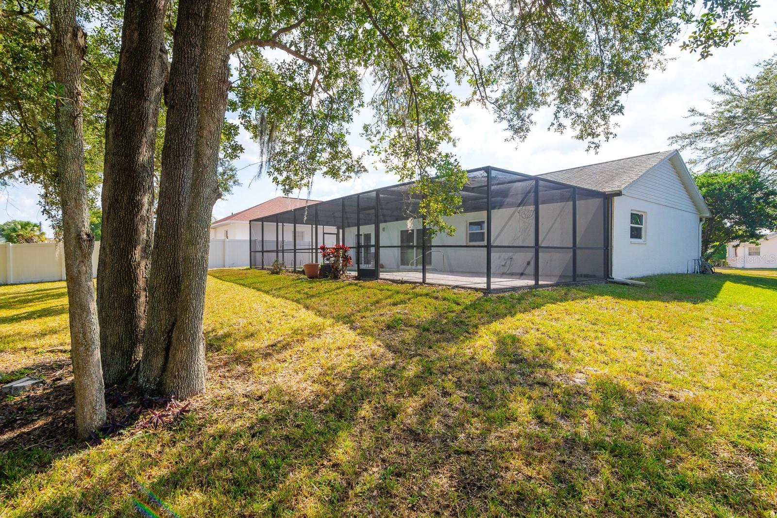 Image 29 of 46 For 9043 Tournament Drive