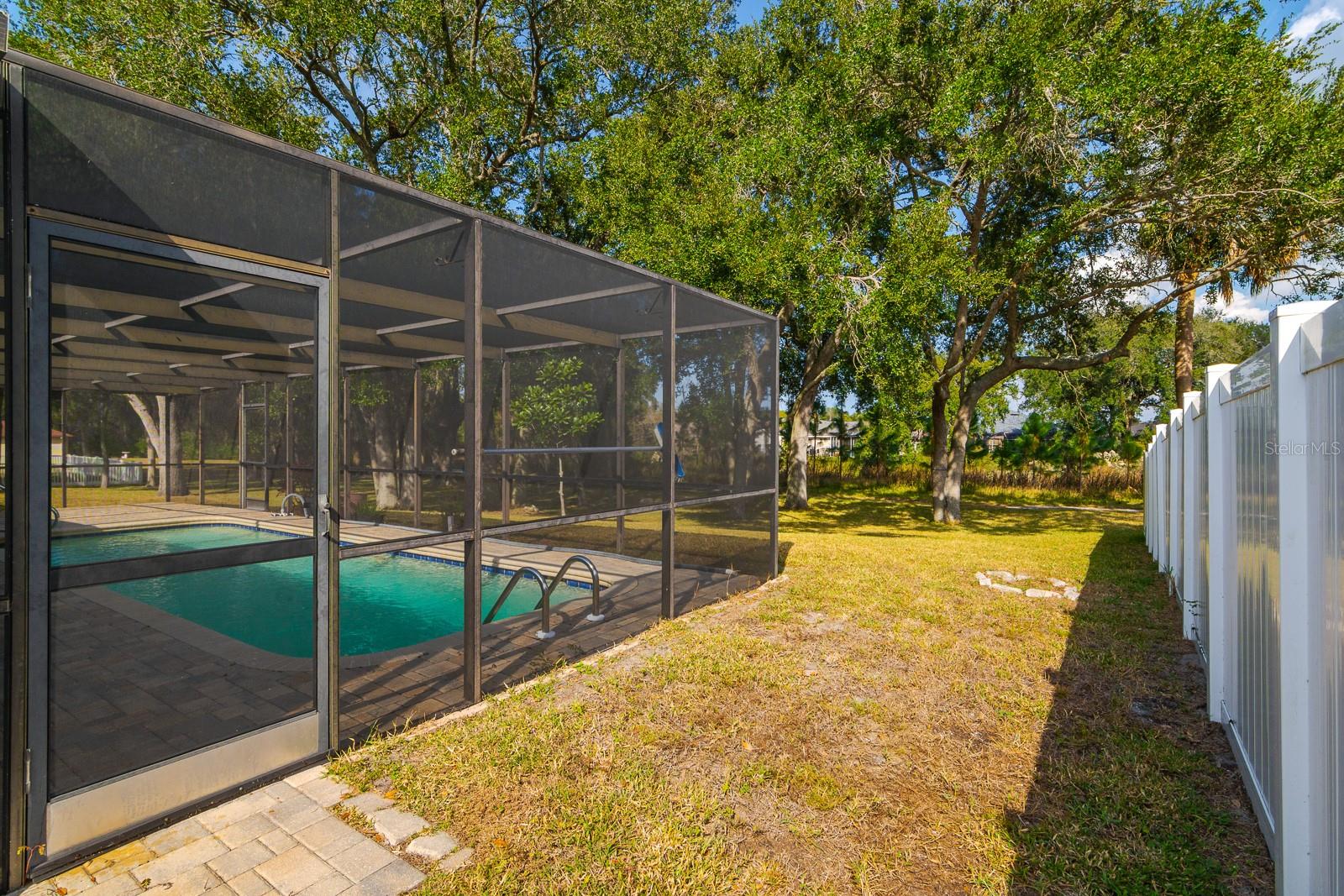 Image 36 of 46 For 9043 Tournament Drive