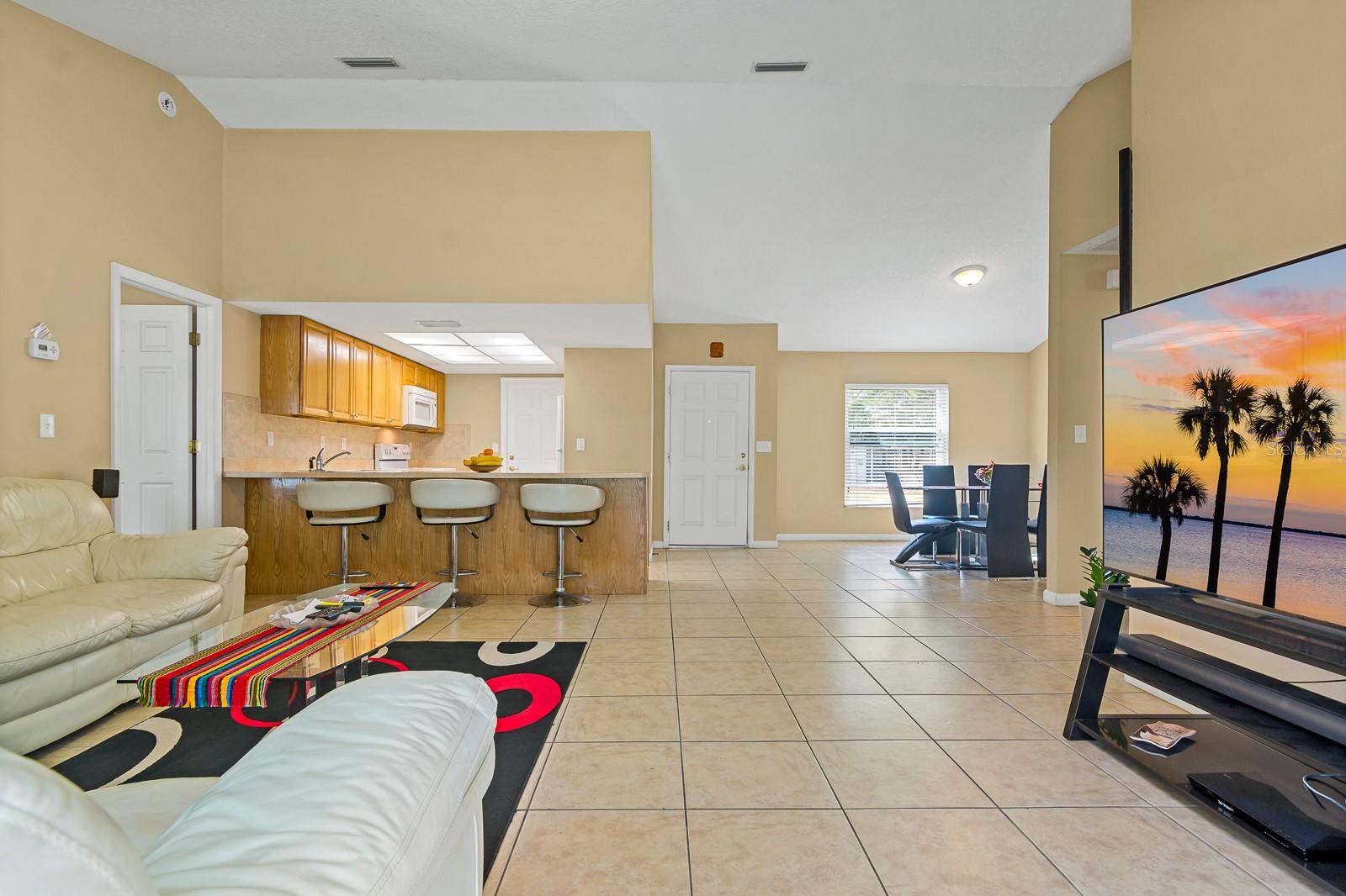 Image 5 of 46 For 9043 Tournament Drive