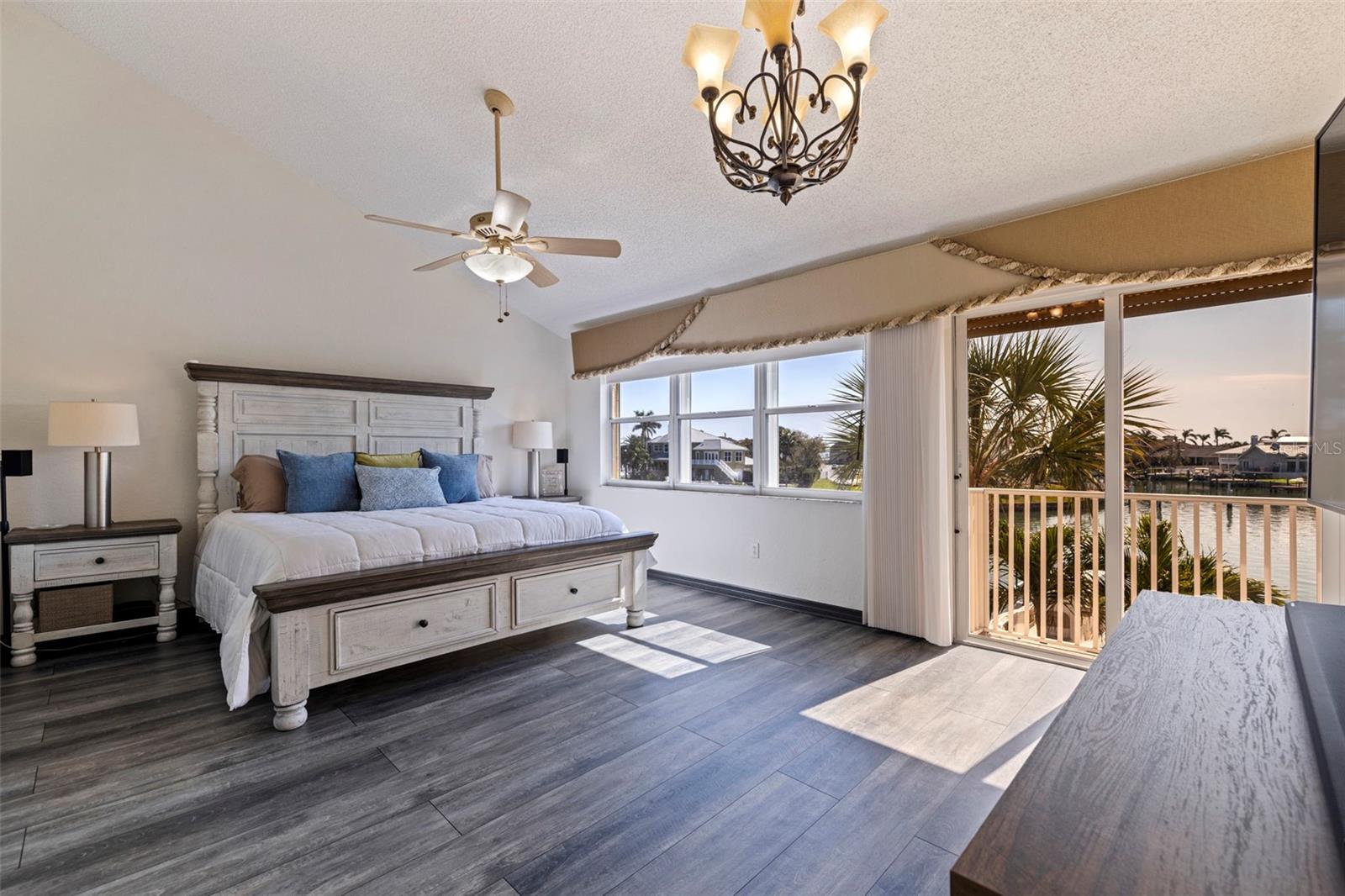 Image 23 of 50 For 487 Pinellas Bayway S 6