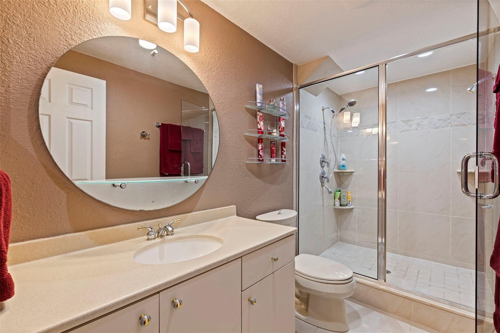 Image 37 of 50 For 487 Pinellas Bayway S 6