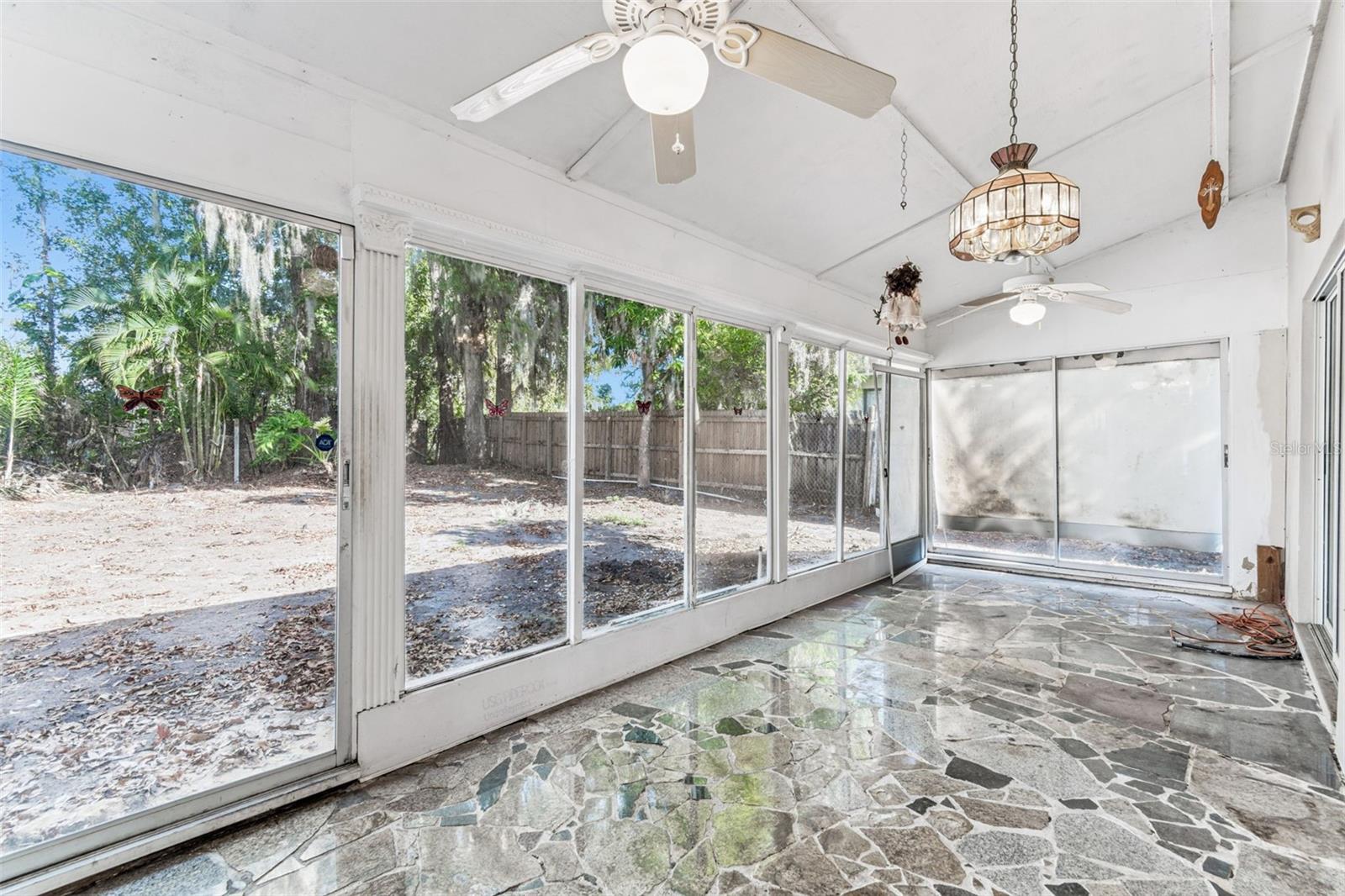 Image 15 of 70 For 2624 Bridle Drive