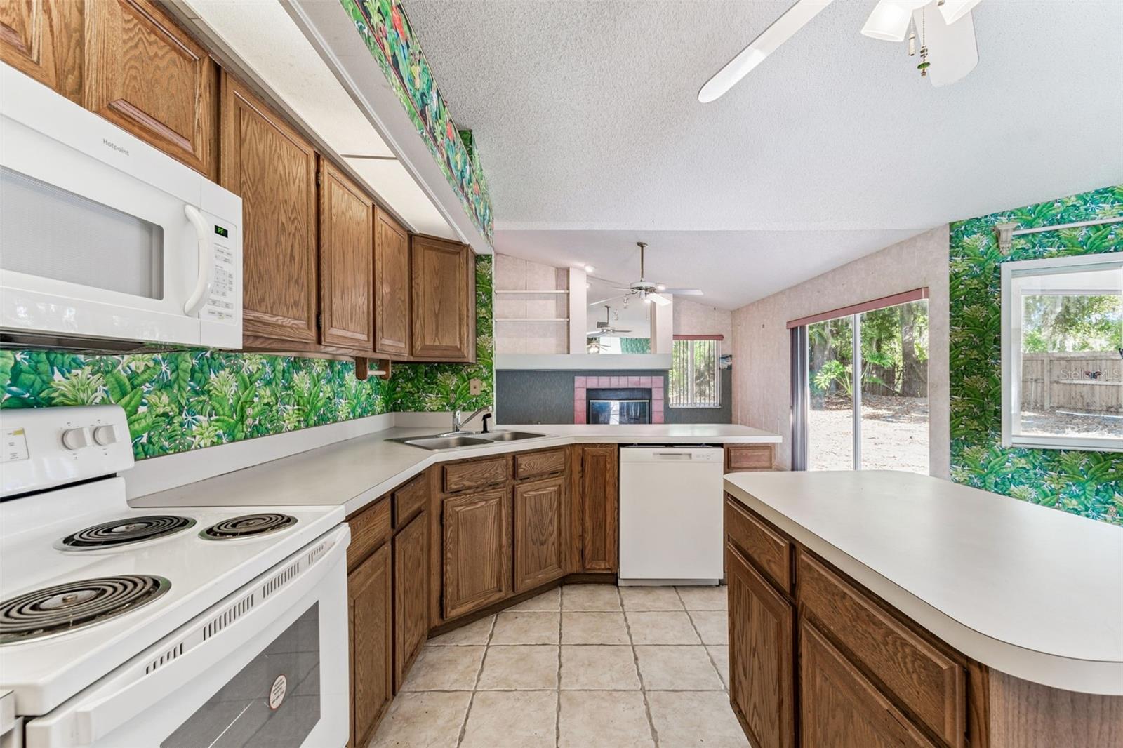 Image 19 of 70 For 2624 Bridle Drive