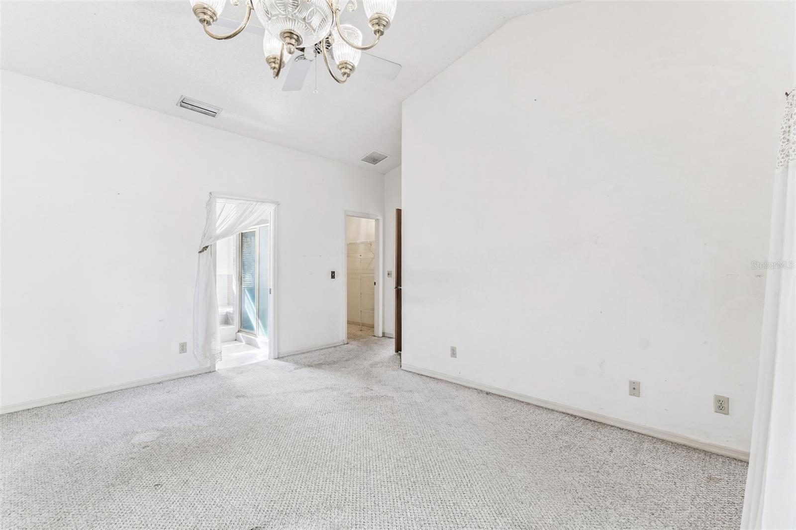 Image 32 of 70 For 2624 Bridle Drive