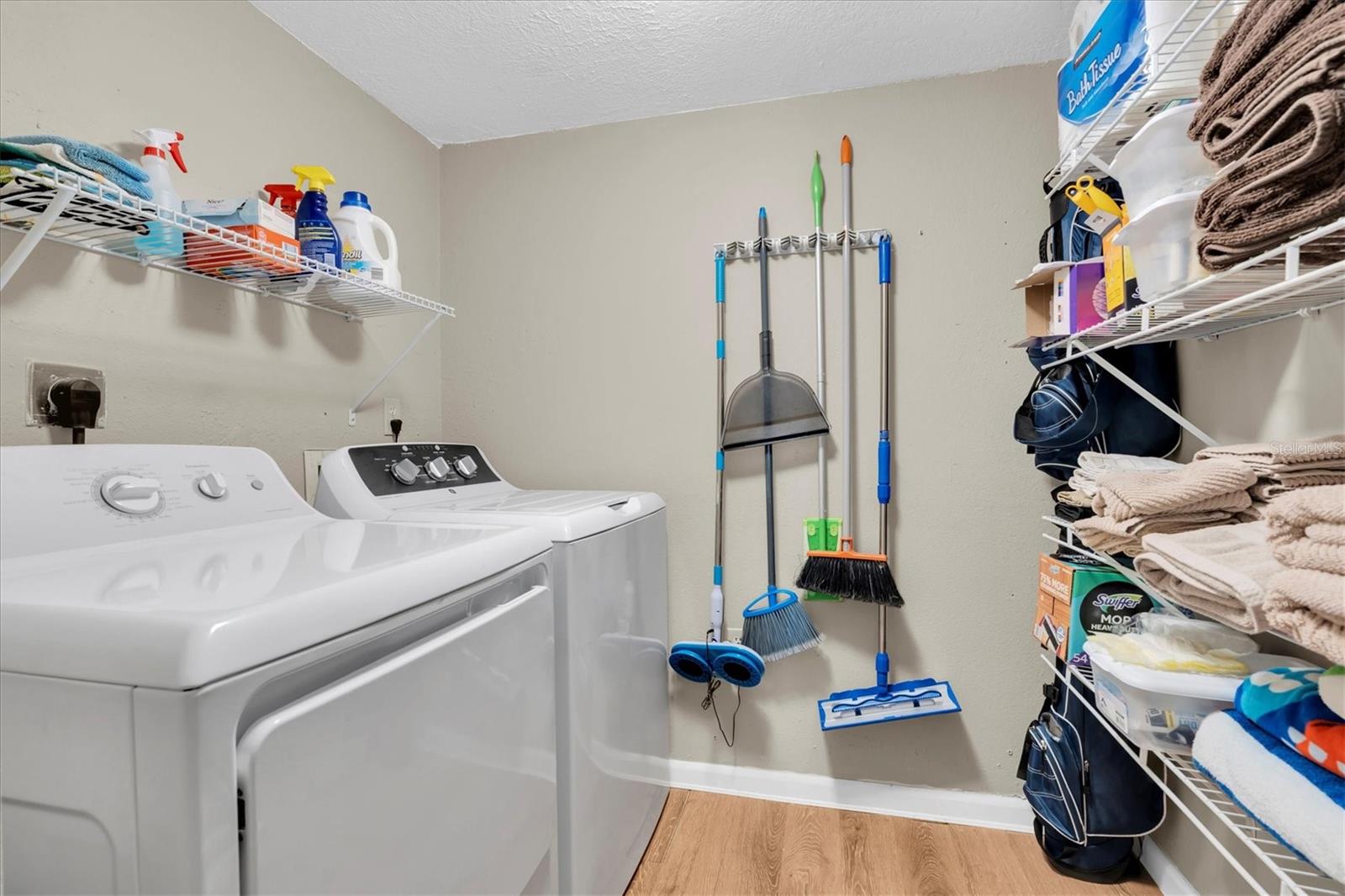 Image 22 of 32 For 3114 Lake Pine Way B2