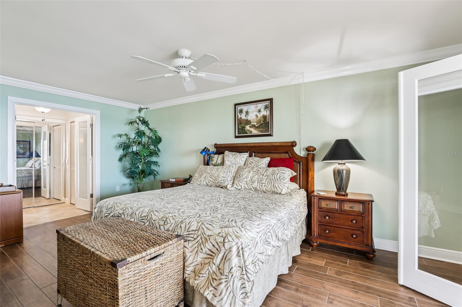 Image 13 of 26 For 5108 Brittany Drive S 805