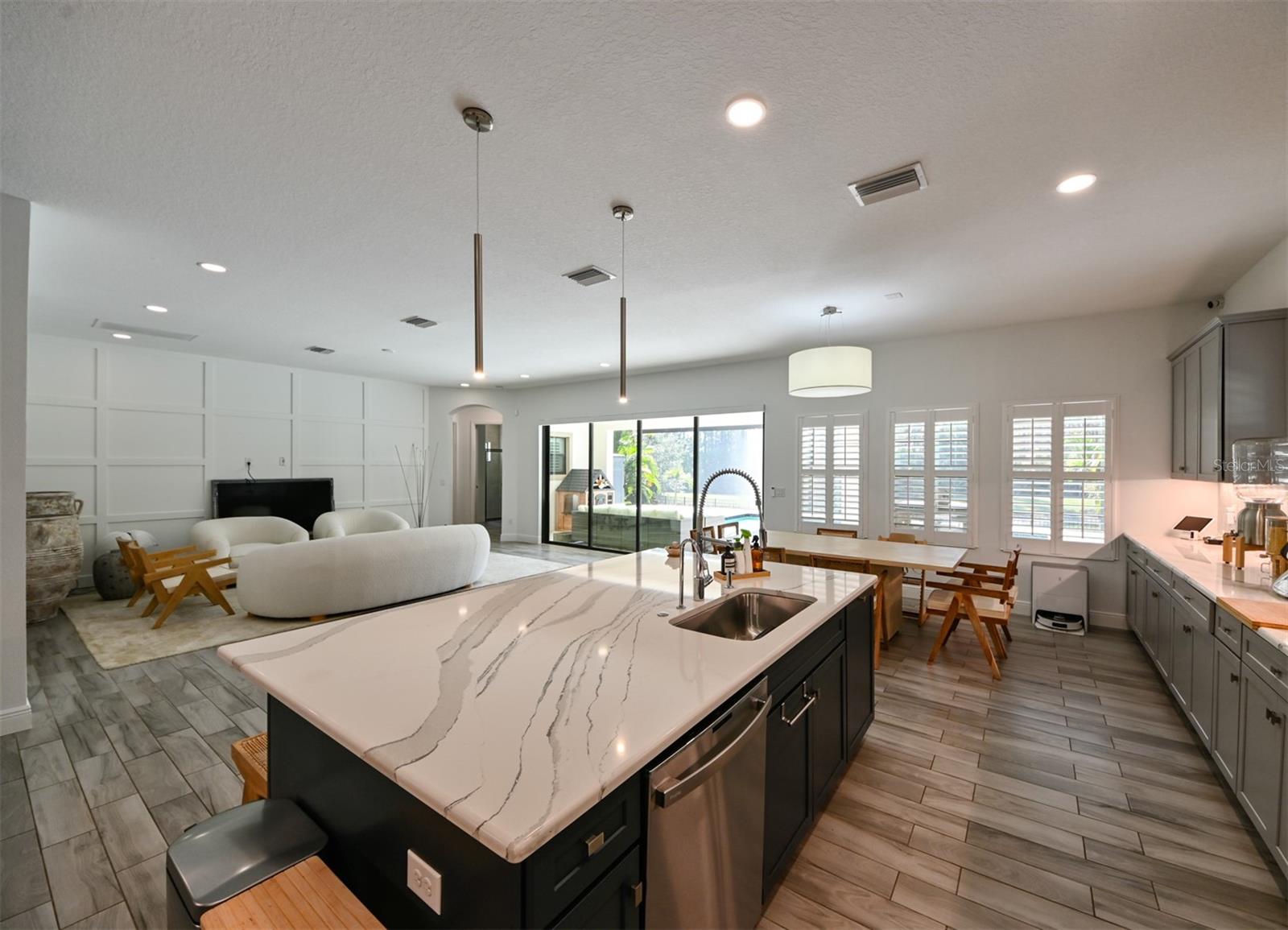 Image 14 of 40 For 21878 Pristine Lake Boulevard