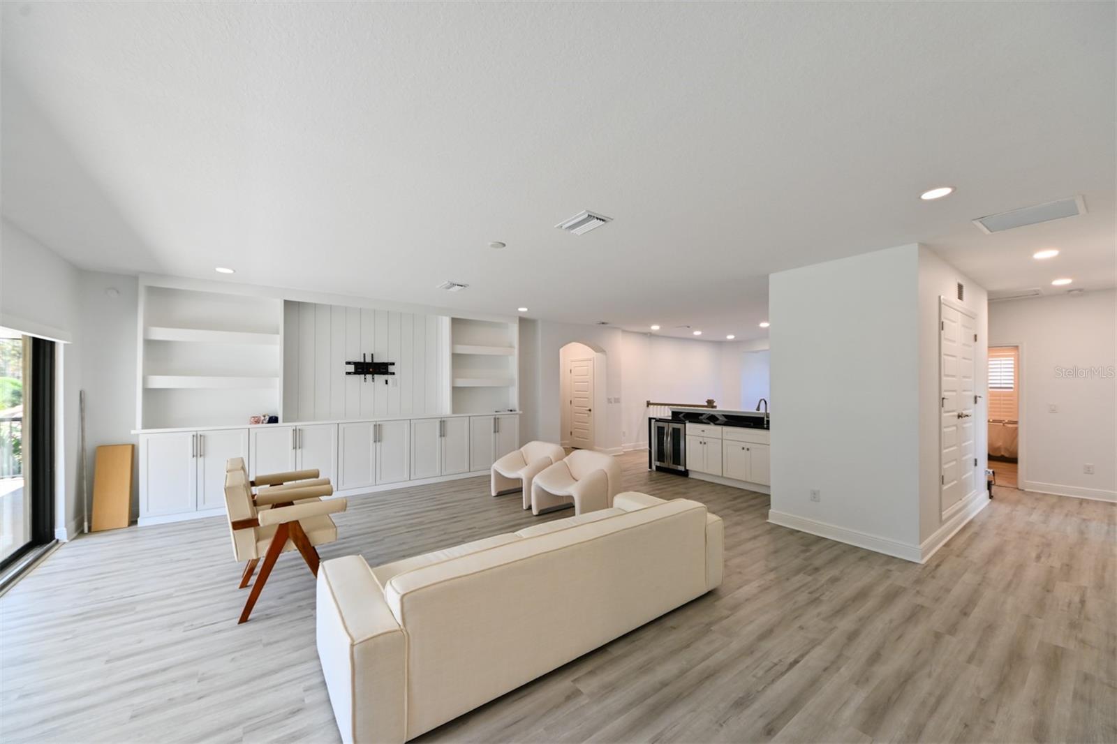 Image 21 of 40 For 21878 Pristine Lake Boulevard