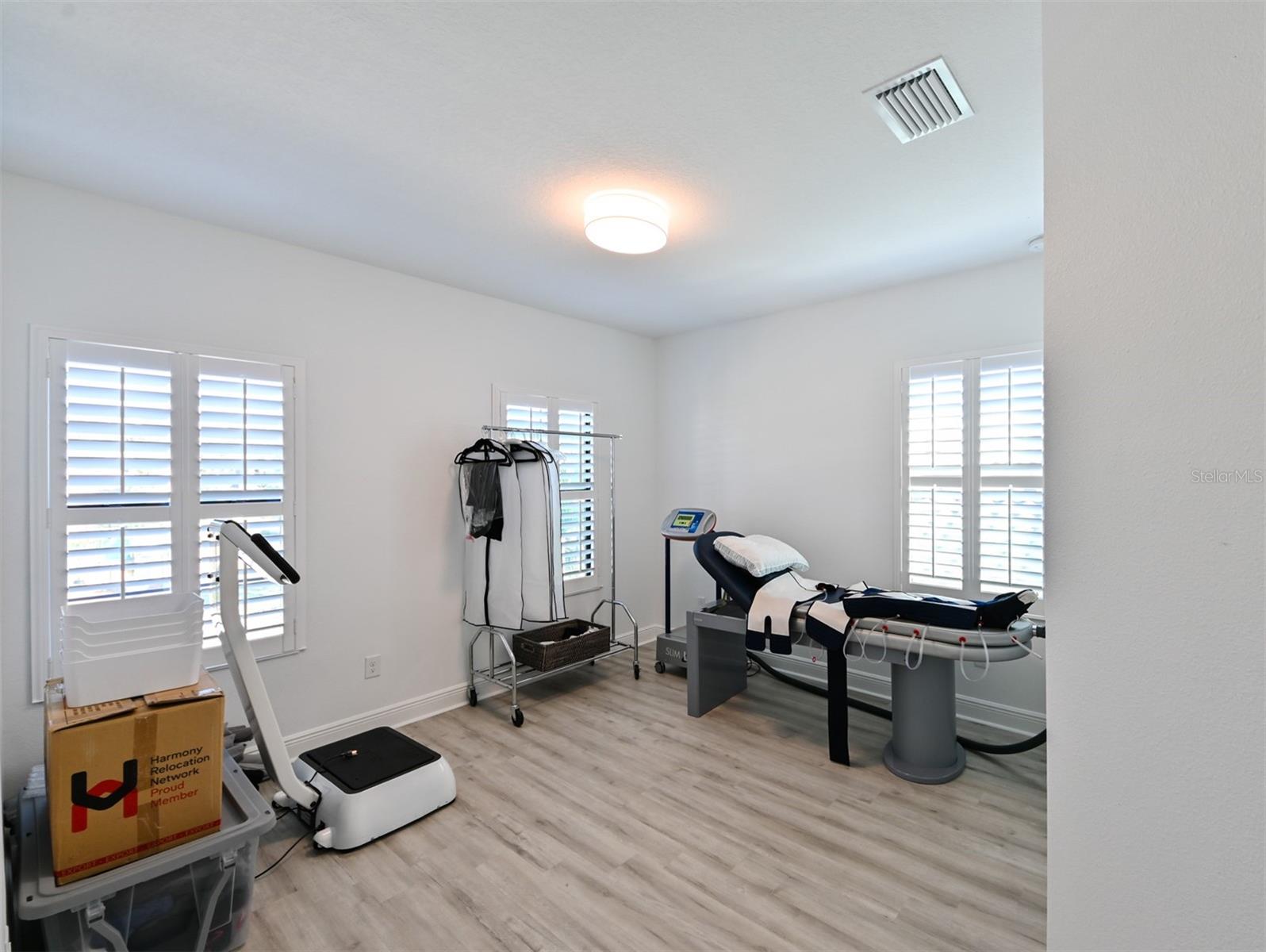 Image 26 of 40 For 21878 Pristine Lake Boulevard