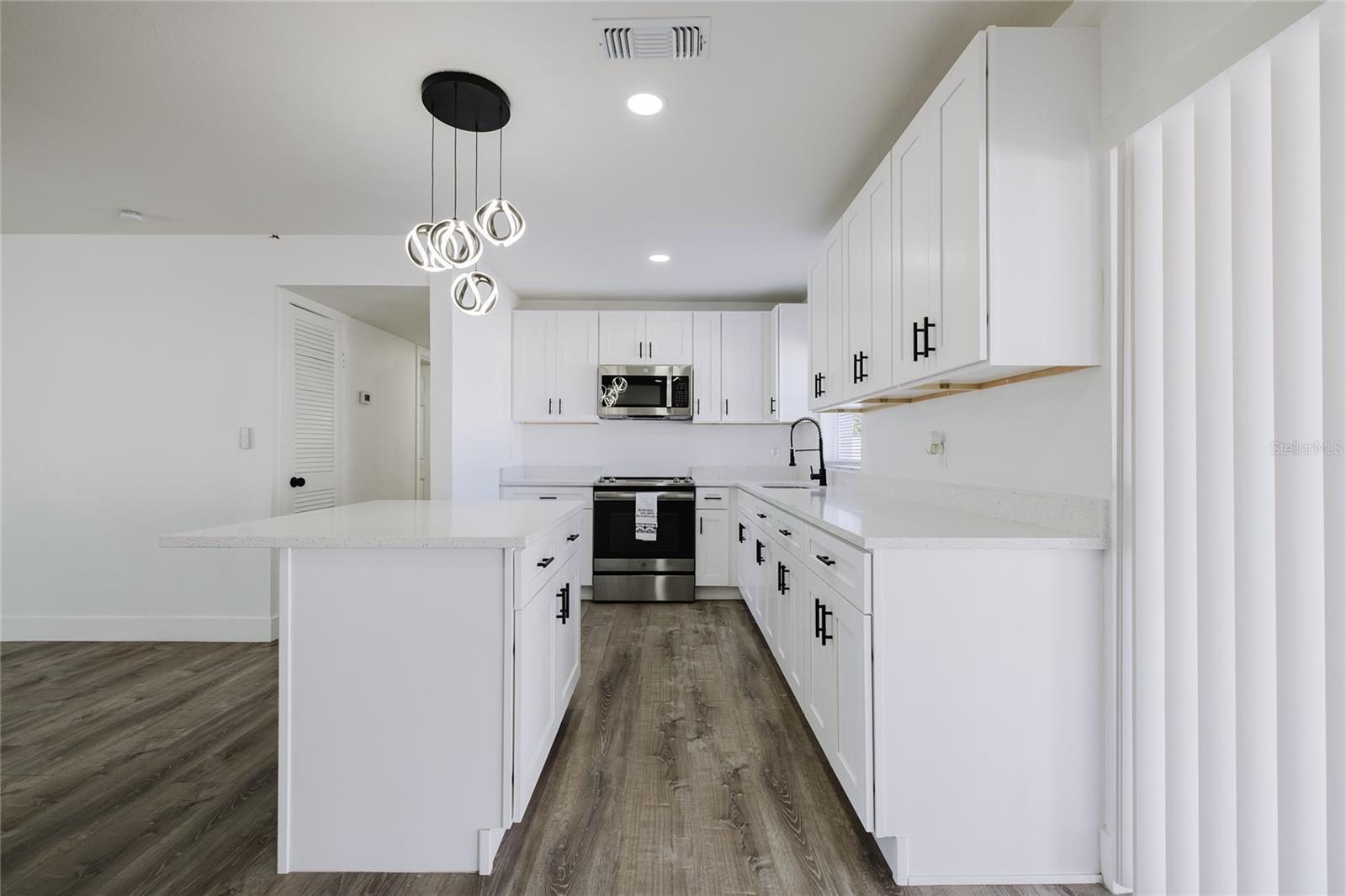 Image 10 of 35 For 6016 Ambassador Drive