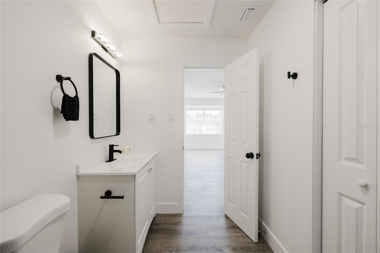 Image 19 of 35 For 6016 Ambassador Drive