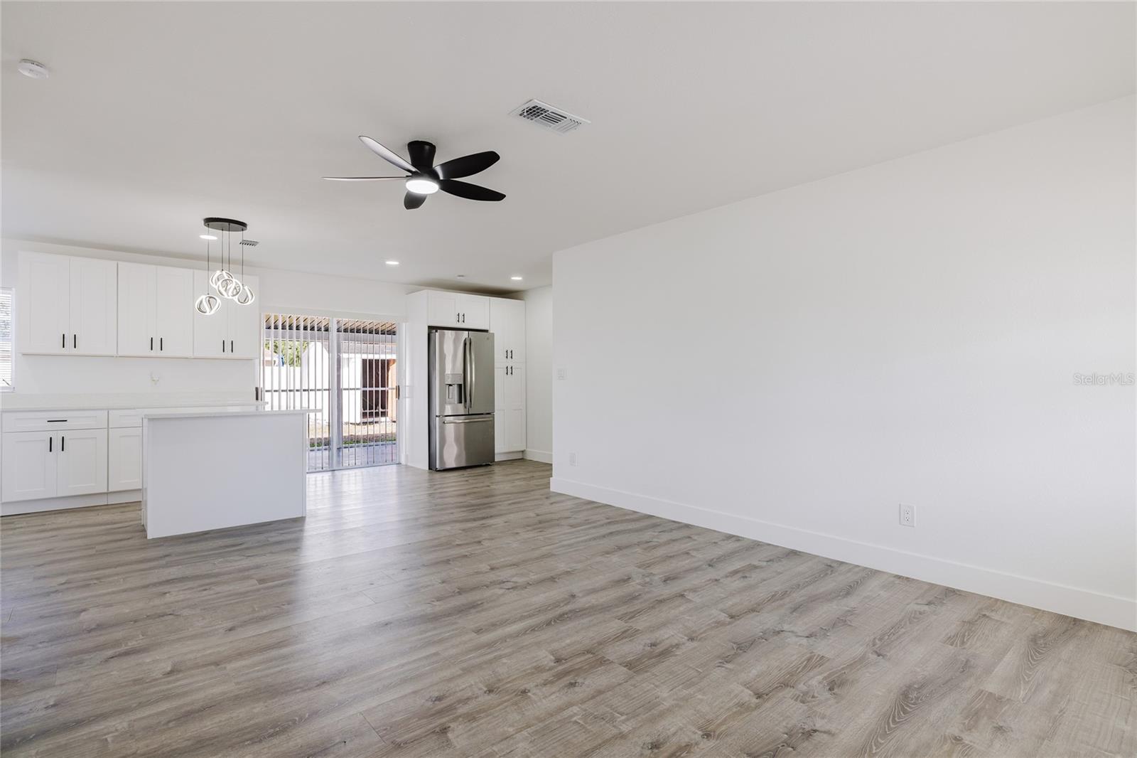 Image 7 of 35 For 6016 Ambassador Drive