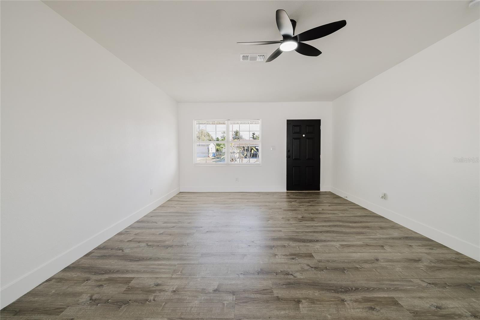 Image 8 of 35 For 6016 Ambassador Drive