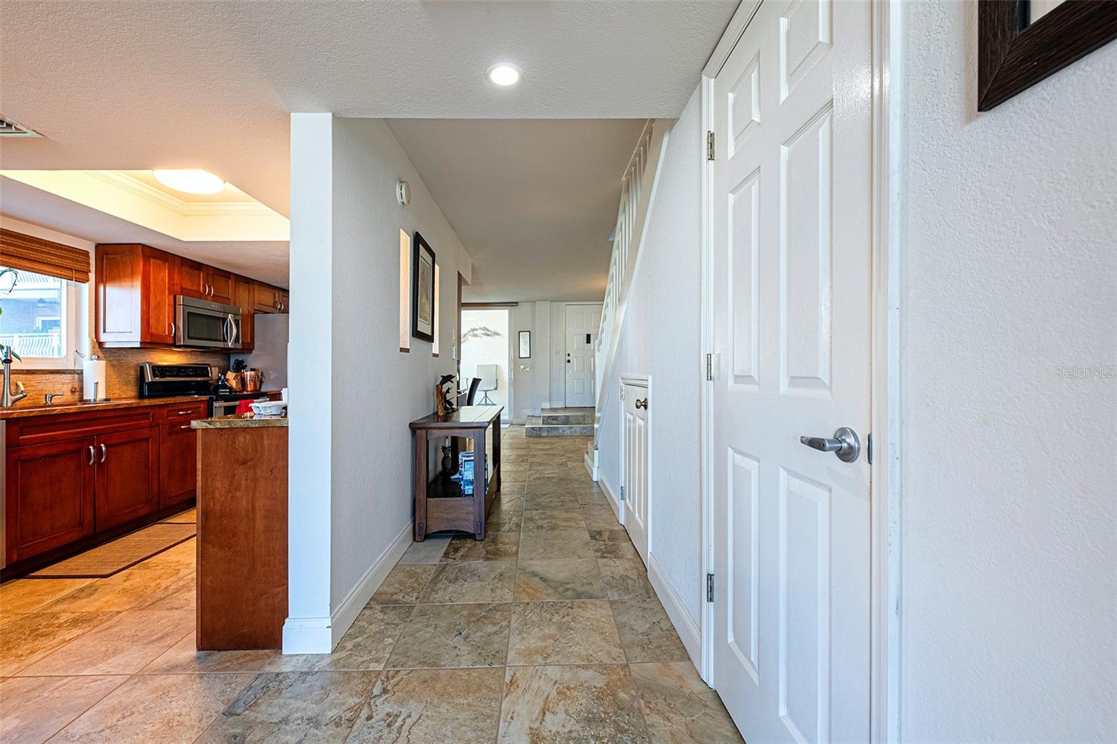 Image 18 of 33 For 1060 Pinellas Bayway S 106