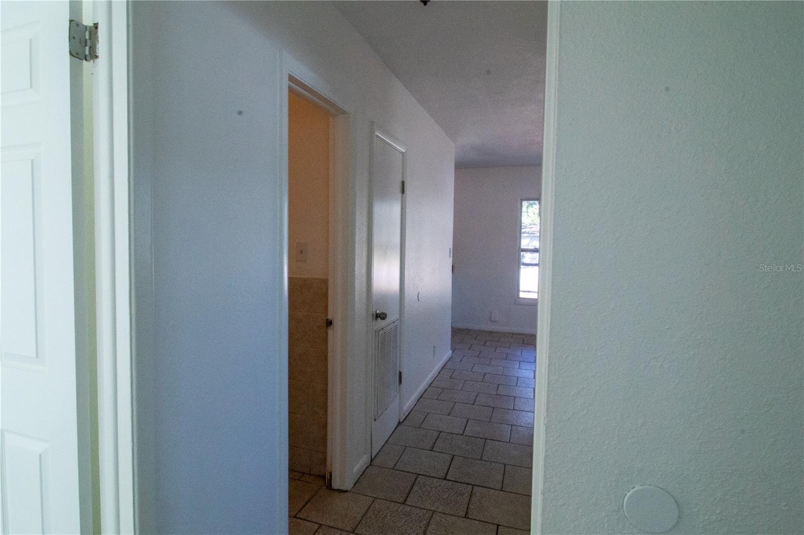 Image 13 of 20 For 8805 Temple Park Drive