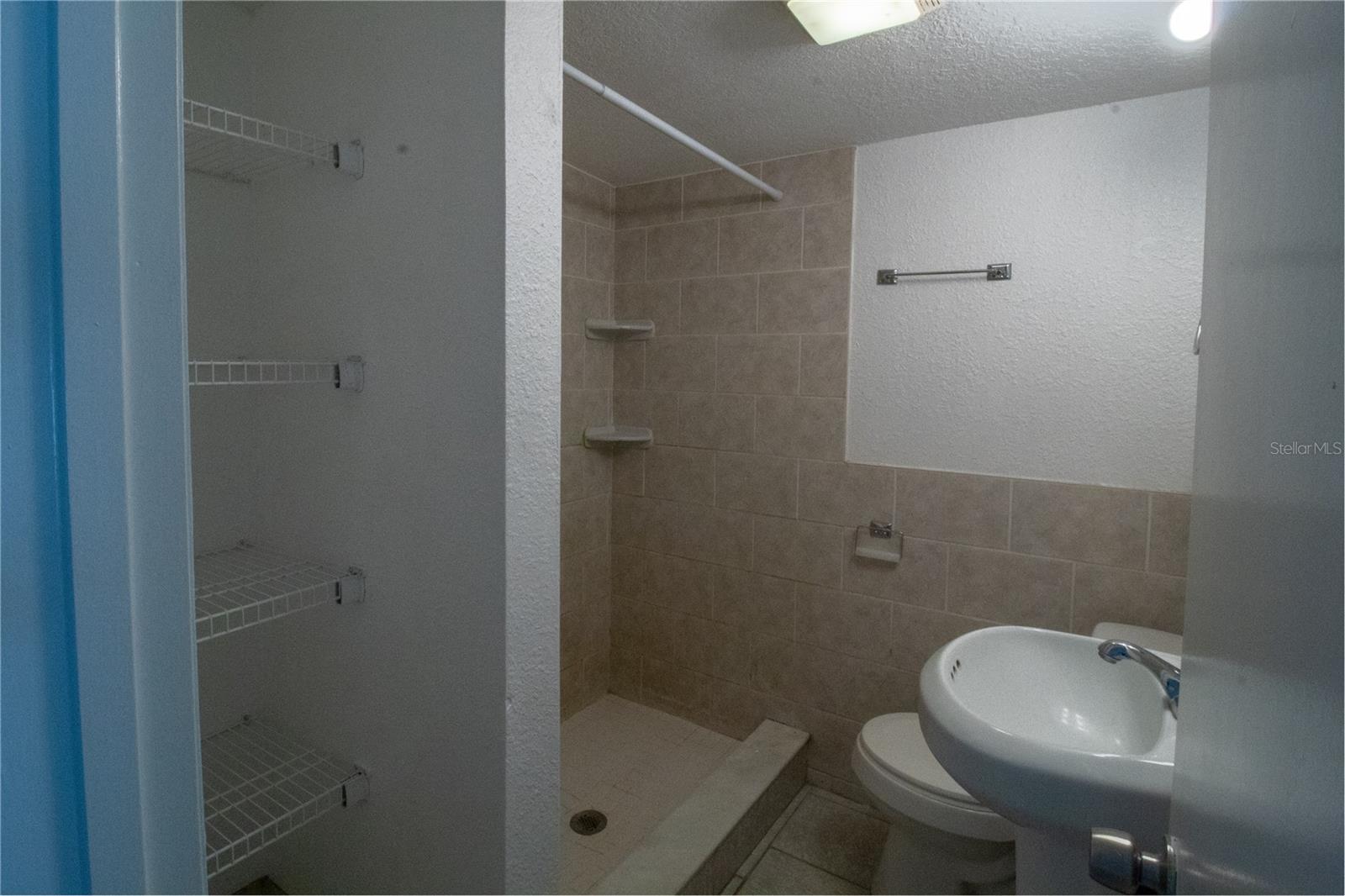 Image 16 of 20 For 8805 Temple Park Drive