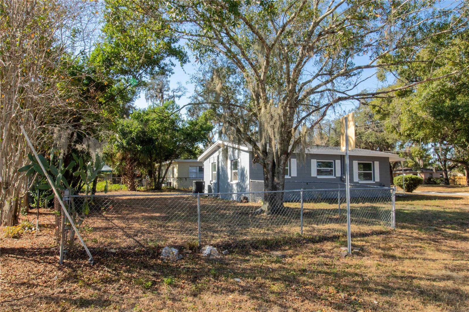 Image 19 of 20 For 8805 Temple Park Drive