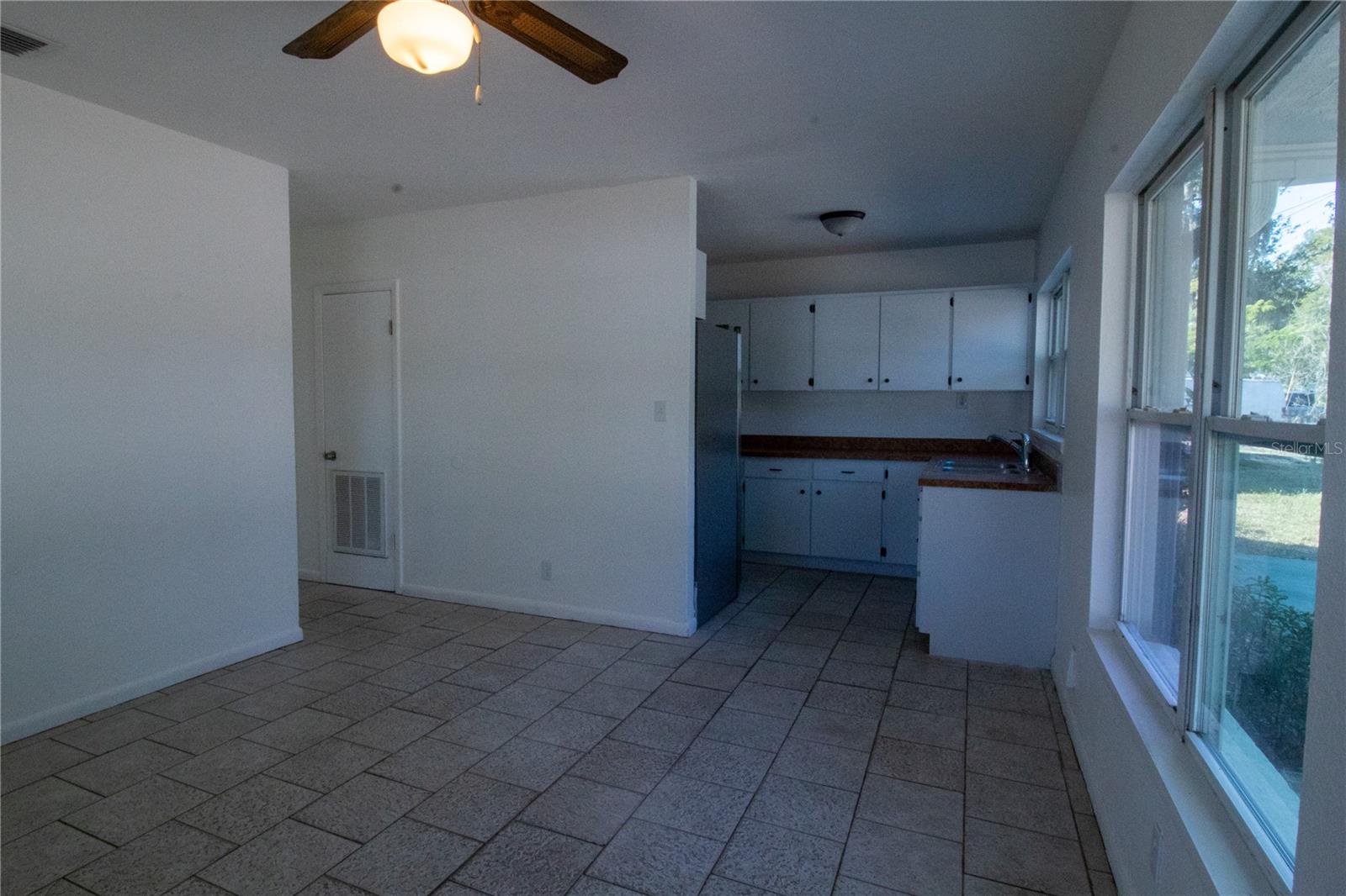 Image 4 of 20 For 8805 Temple Park Drive