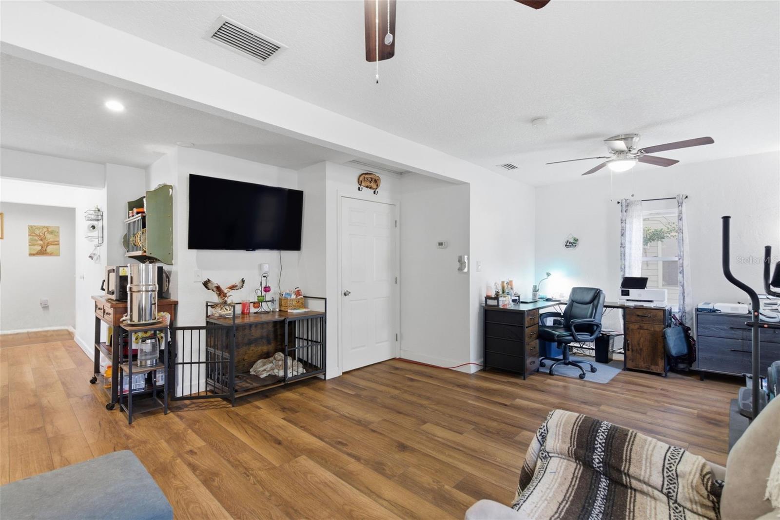 Image 10 of 39 For 4024 43rd Avenue N